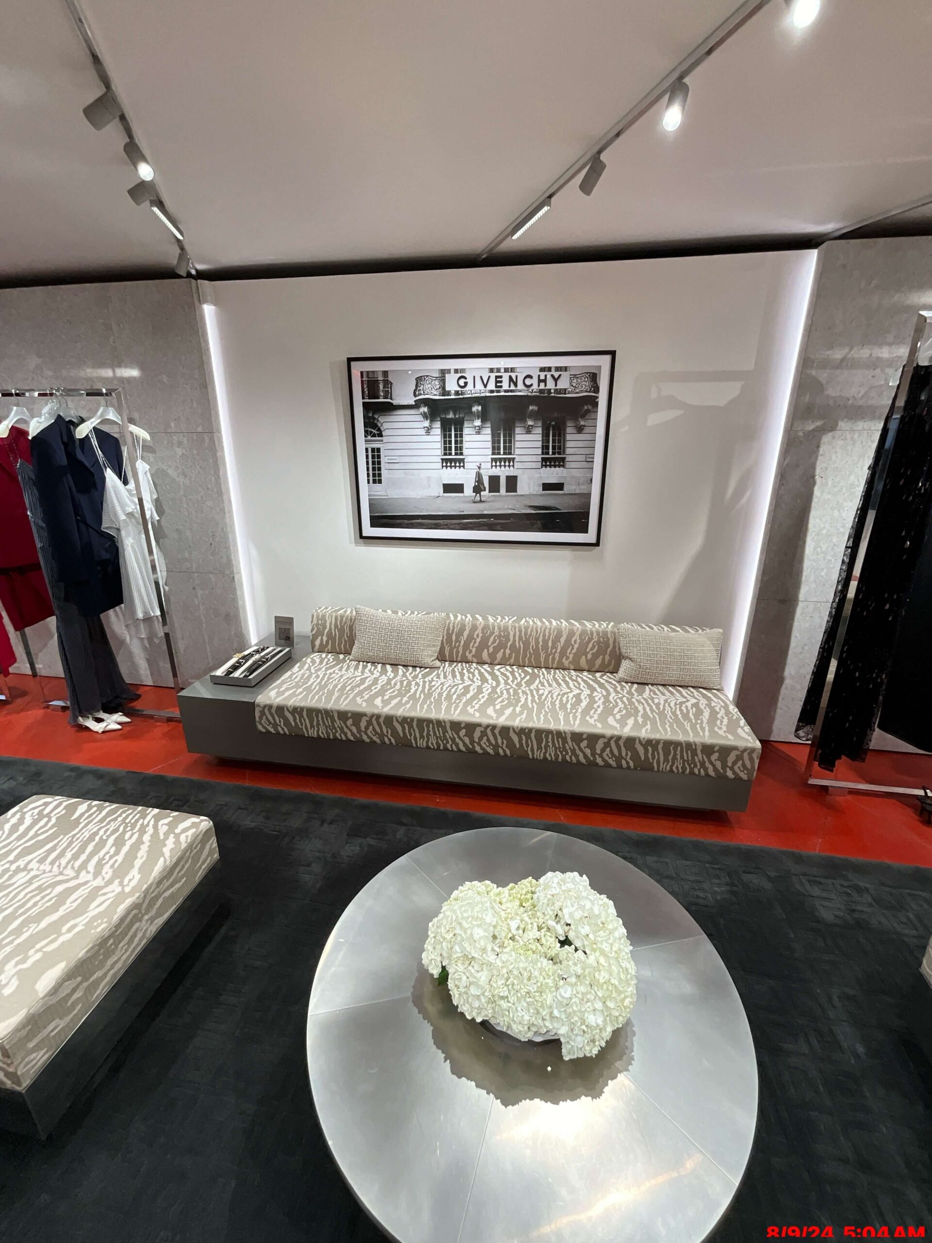 Givenchy Rodeo Drive, project image 3