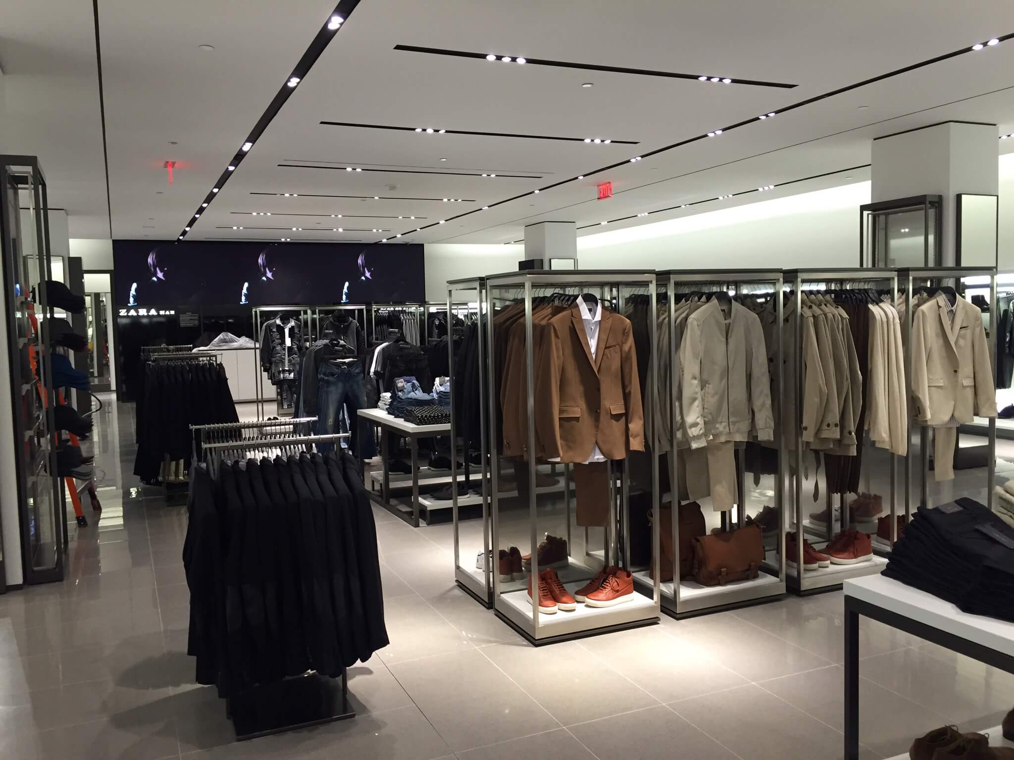 Zara Glendale Galleria, project image 2