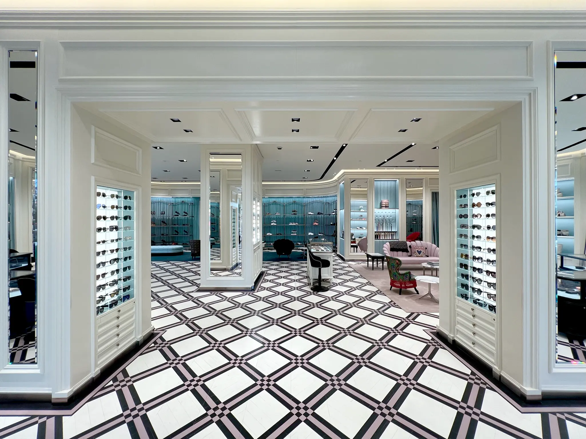 Gucci Glendale, project image 10