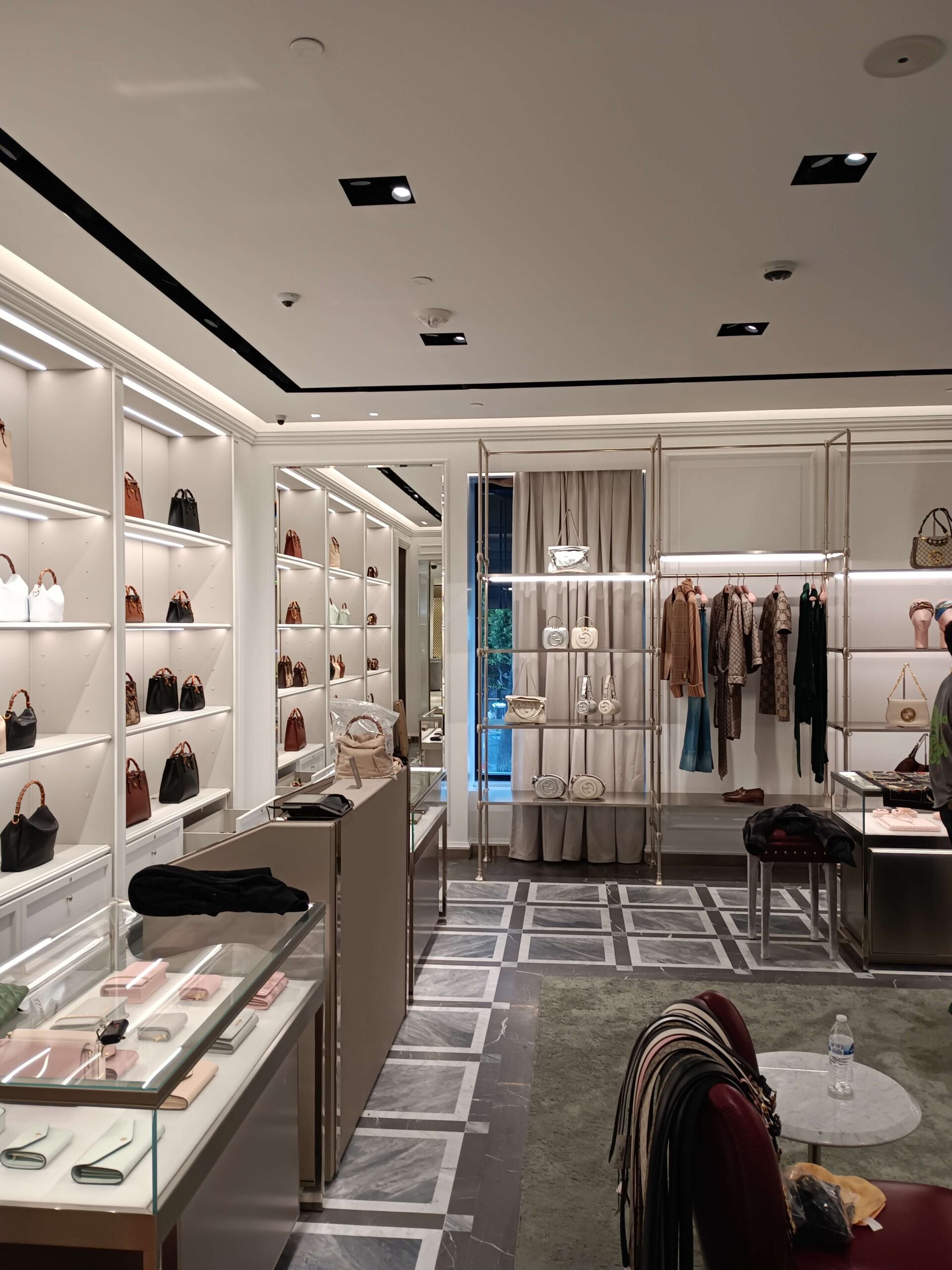 Gucci Saks Beverly Hills, project image 3
