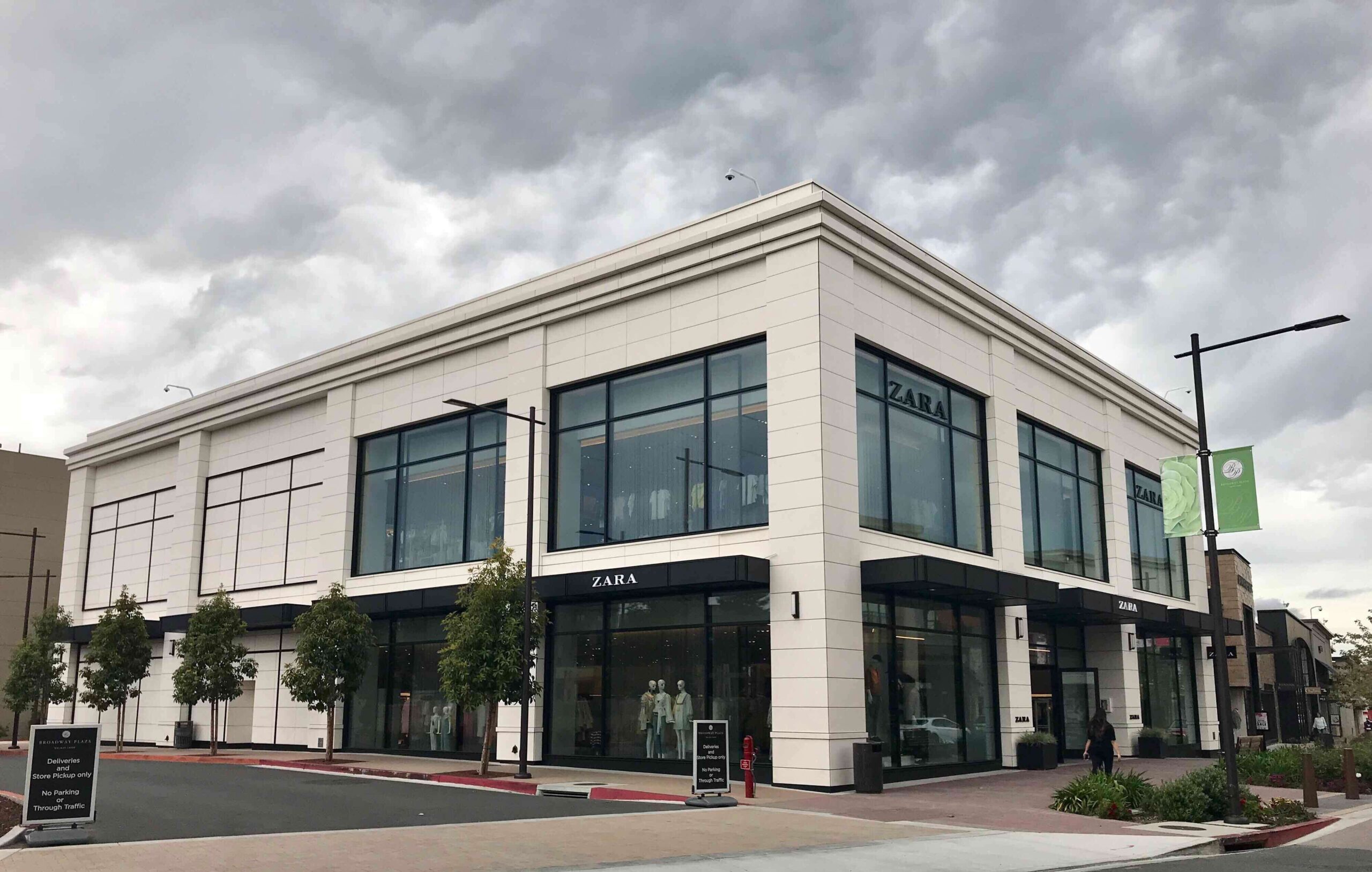 Zara boutique in Walnut Creek